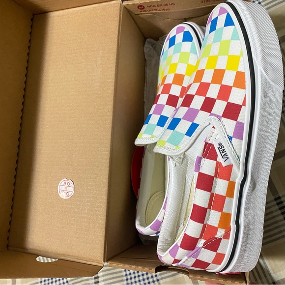 Vans Slip On Rainbow - Picture 2 of 4